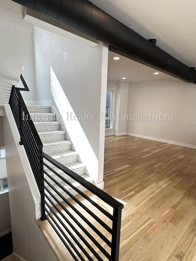 Building Photo - 2939 W 23rd Ave