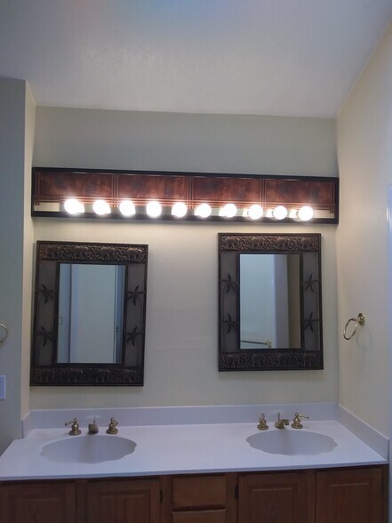 Building Photo - 3212 Bear Creek Dr