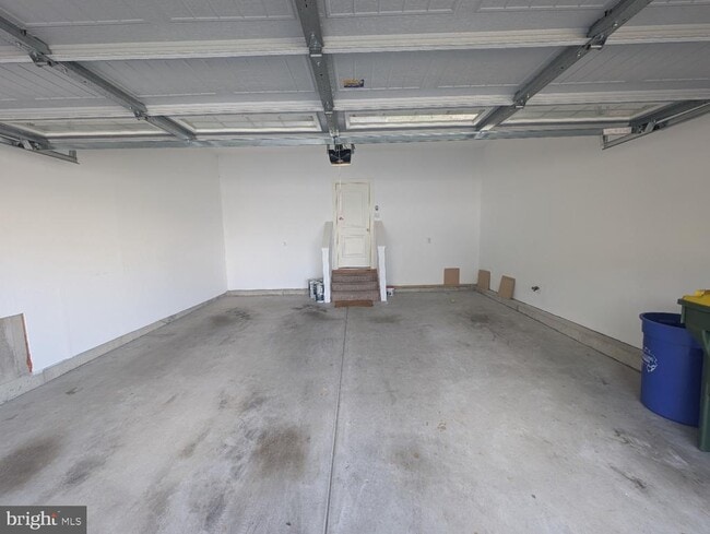 Building Photo - 81 Skylar Cir