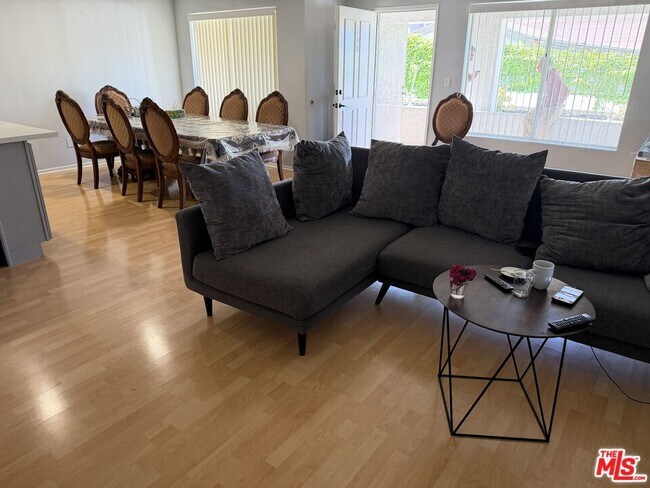 Building Photo - 10282 Tujunga Canyon Blvd