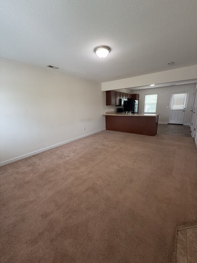 Building Photo - 207 Lanieve Ct