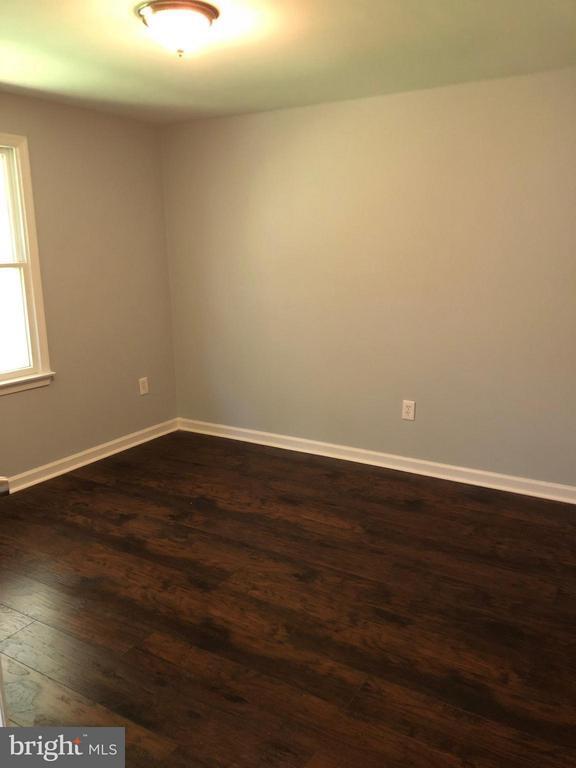 Building Photo - 204 Northview Dr