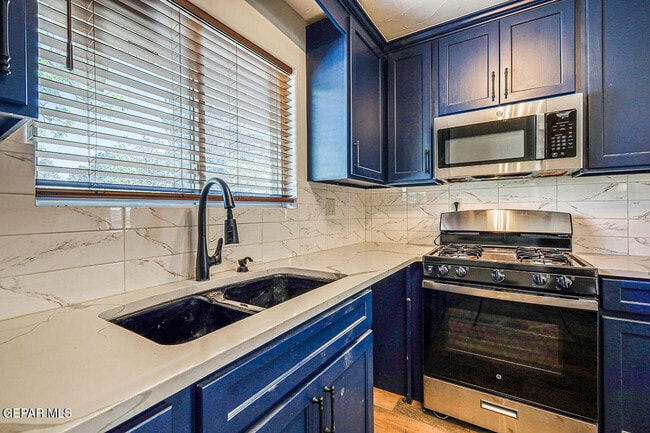 Building Photo - 137 Lanell Dr