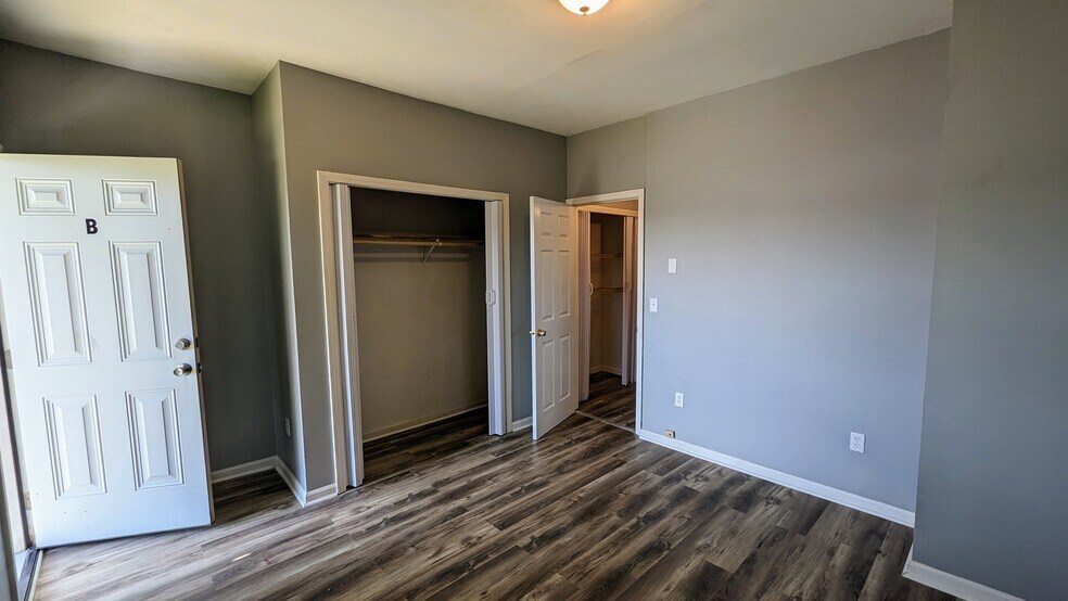 Building Photo - 714 Maple Oak Ln