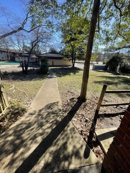 Building Photo - 5800 Falls of Neuse Road Unit Apt B