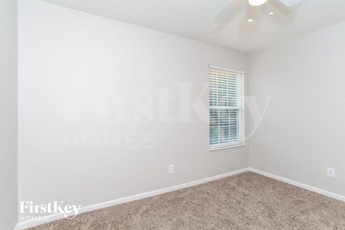 Building Photo - 6278 Maple Grove