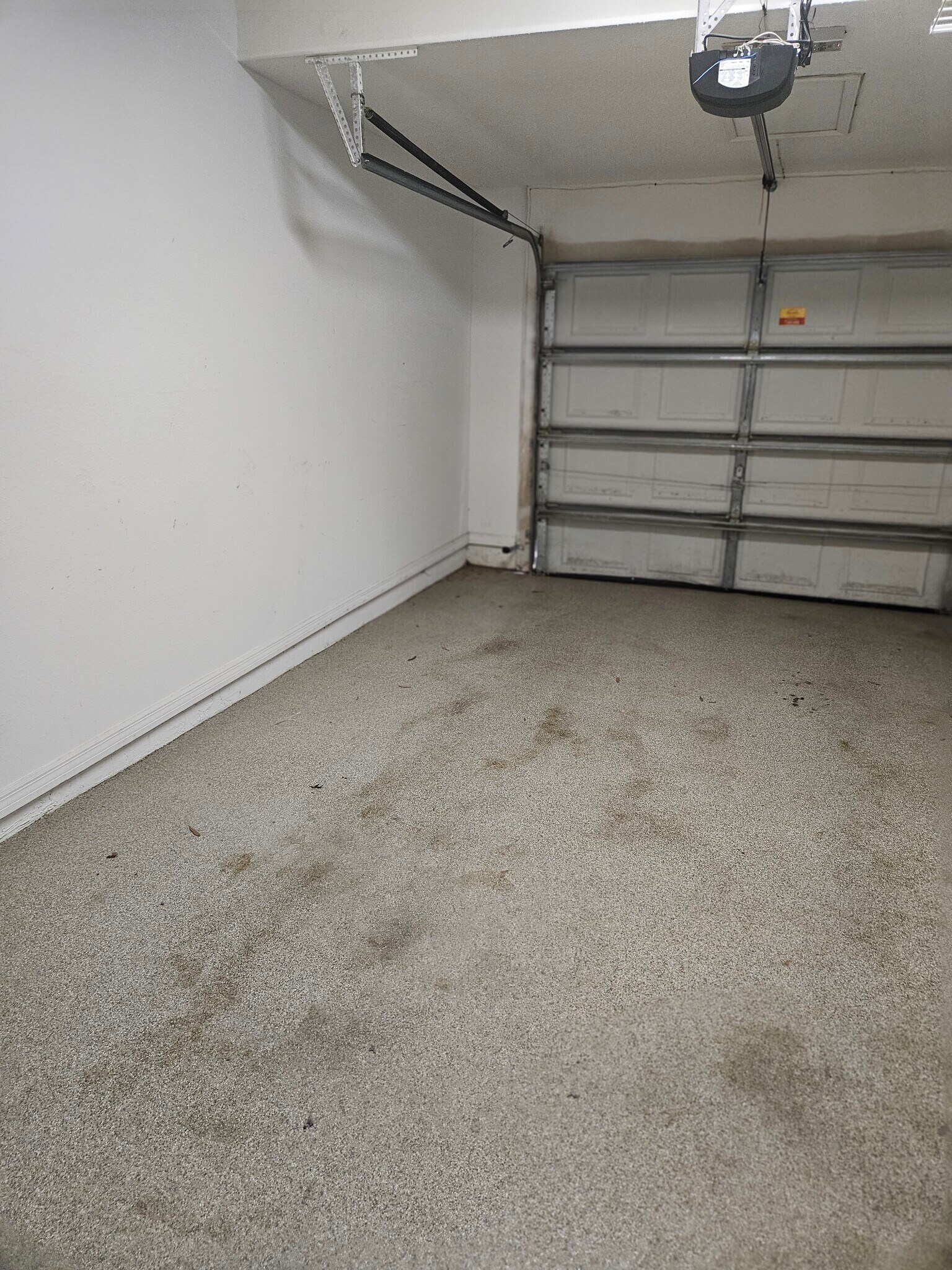 Building Photo - 1208 Clays Trl