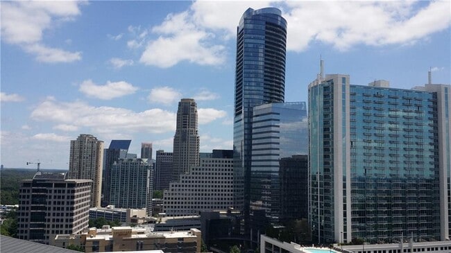 Building Photo - 3325 Piedmont Rd NE