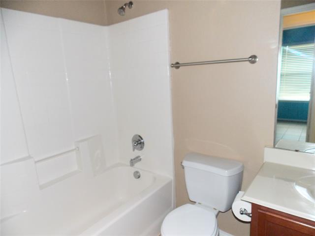 Building Photo - 213 Cliffbrook Dr