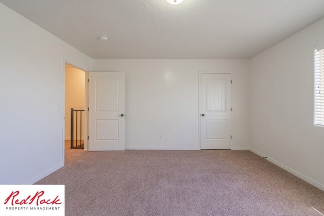 Building Photo - 2801 E 450 N