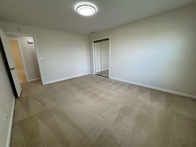 Building Photo - 4 Bedrooms, Big Yard & Top Schools – Don’t Miss This Chatham Beauty!