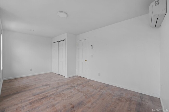 Building Photo - 58-44 Fresh Pond Rd