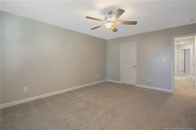 Building Photo - 393 Hicks Ave