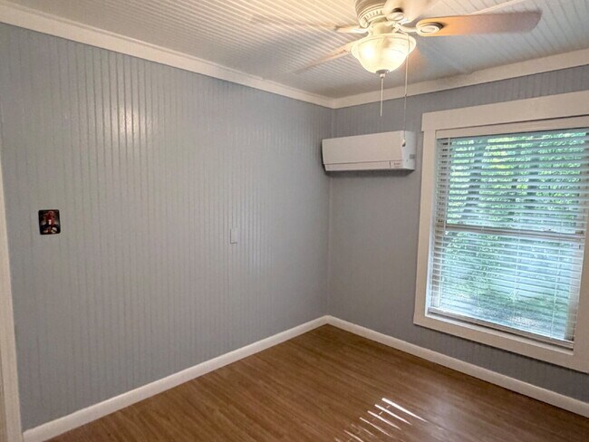 Building Photo - Live Surrounded by Nature | 3 Bedroom Home on 27 Private Acres in Saluda