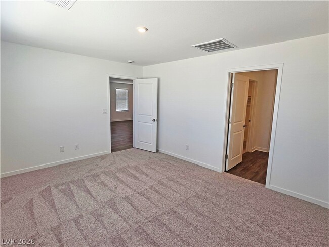 Building Photo - 663 Huyana Wind Dr