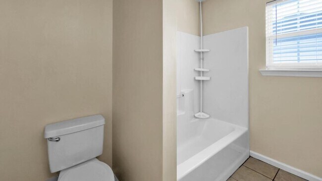 Building Photo - 819 Kristen Ln