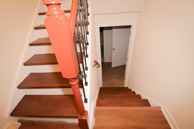 Building Photo - 500 Westwood Ave