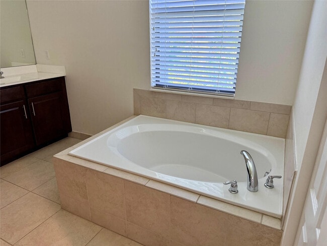 Building Photo - 4386 Buena Tara Dr