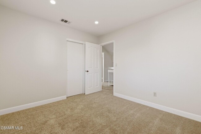 Building Photo - 26916 Lost Oak Ct