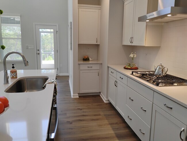 Building Photo - Ovation @ Sweetbrier