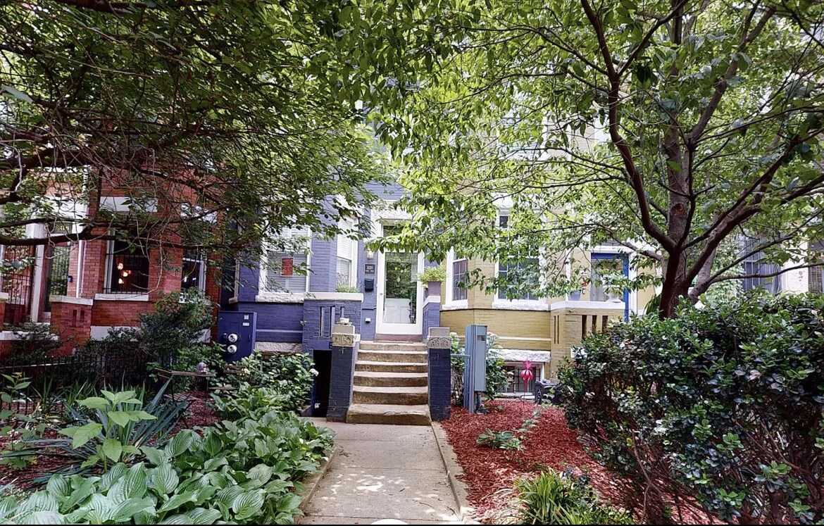 Building Photo - 1120 Park Rd NW