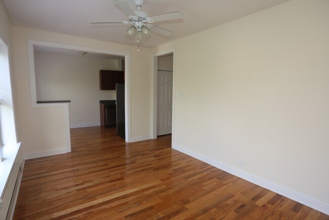 Building Photo - 3834.5 N Fremont St