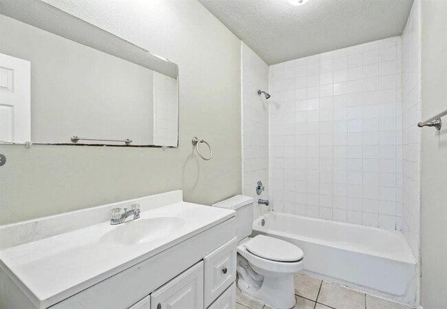Building Photo - 9730 Clifton Park Dr
