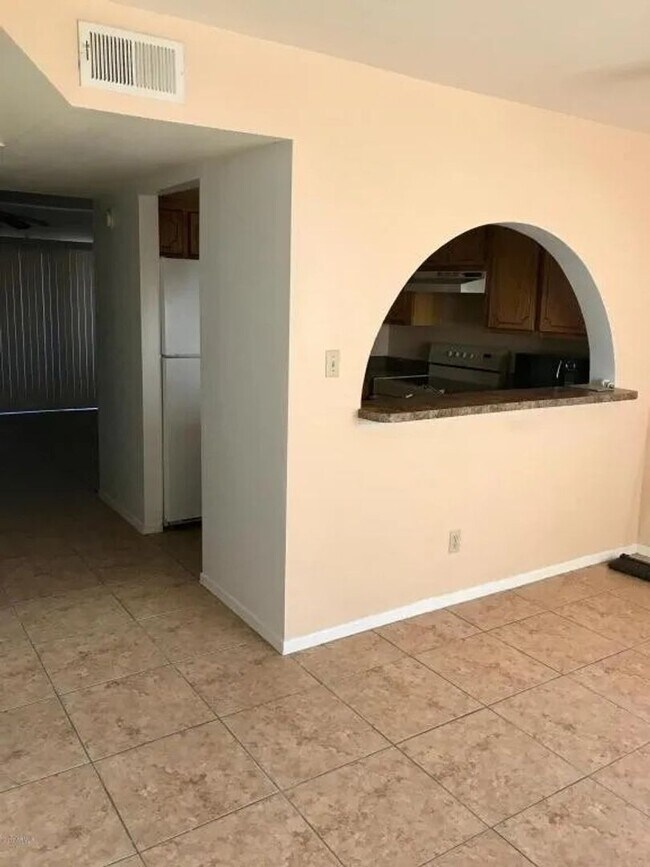 Building Photo - COMING SOON – AFFORDABLE 3 BEDROOM, 2.5 BATH TOWNHOME IN THE HEART OF TEMPE!