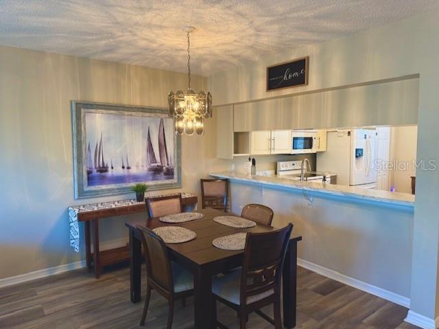 Building Photo - 6251 Shoreline Dr