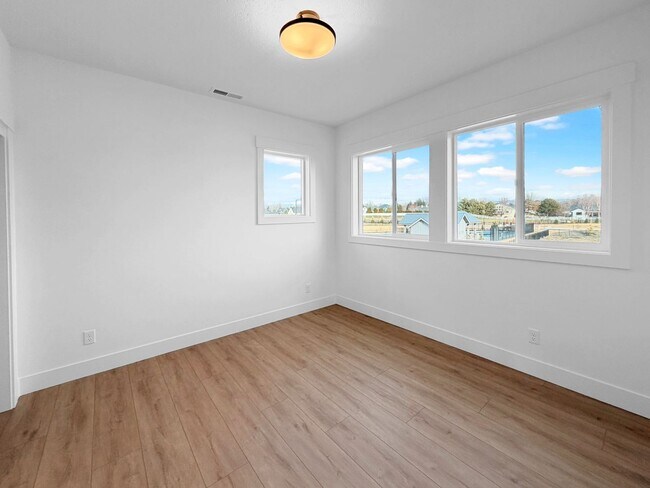 Building Photo - Pet-Friendly Luxury: New 4BD Construction with 2 Dedicated Offices in Eagle’s Centerra Community