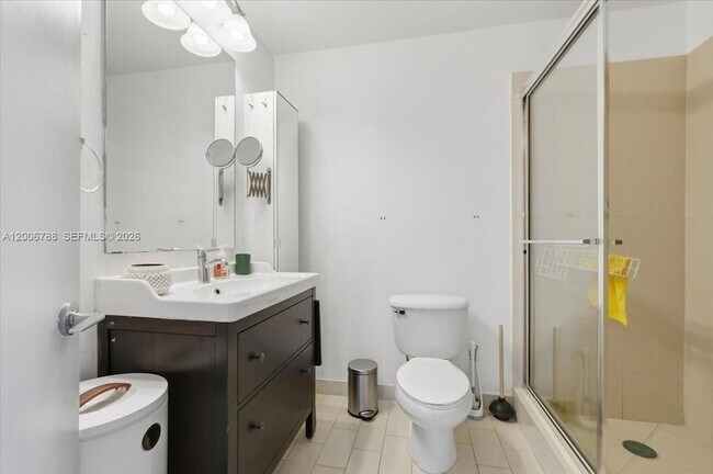 Building Photo - 1111 SW 1st Ave