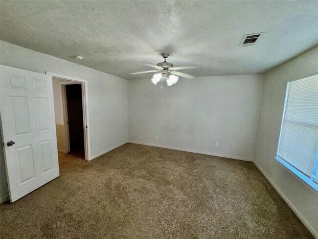 Building Photo - 15931 Winston Point Ln