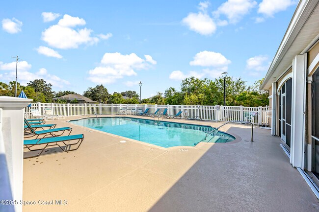 Building Photo - 1785 Ficus Point Dr
