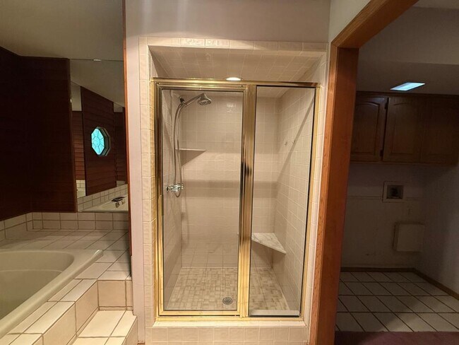 Building Photo - 8300 NW 15th St