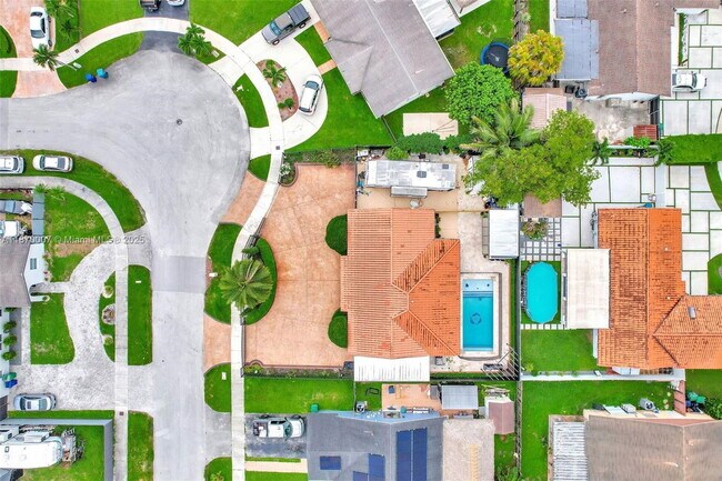 Building Photo - Southwest 133rd Court, Miami, FL 33175 - 3 BR 2.5 BA single-family home