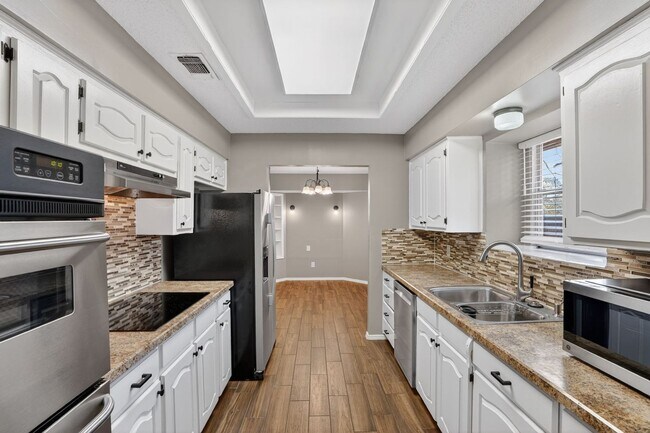 Building Photo - 2511 Ironwood Ct