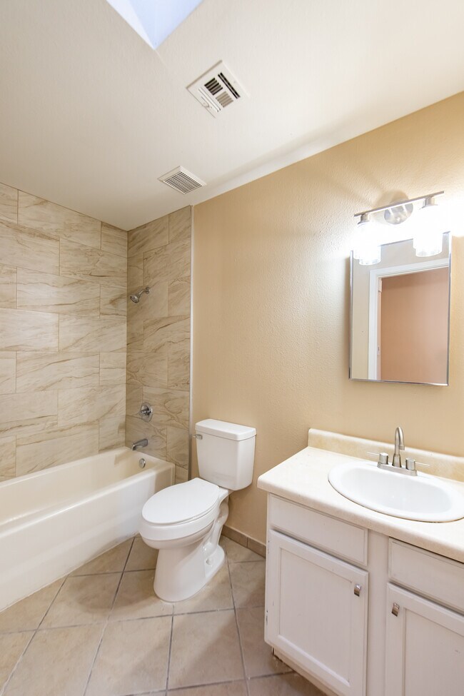 Building Photo - 4597 W 18th Pl