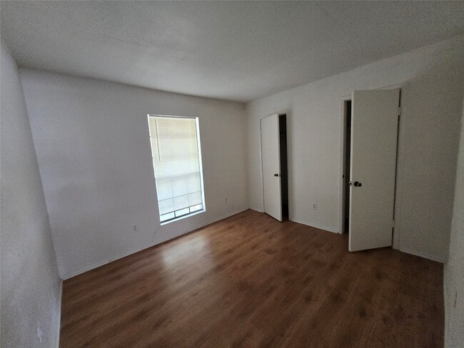 Building Photo - 8323 Wilcrest Dr