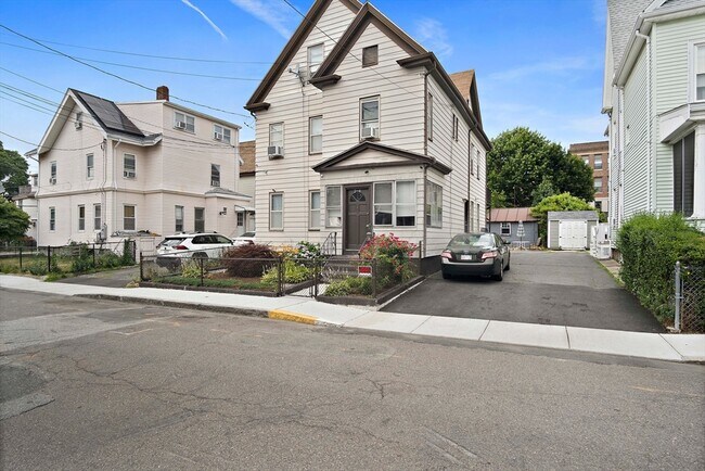 Building Photo - 4 Harris Ave