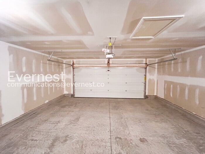 Building Photo - 2900 Suzanne Landon Dr