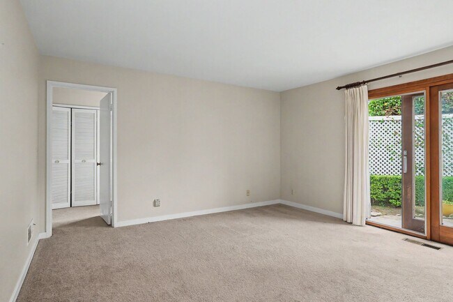 Building Photo - Charming 2 Bedroom Pacific Grove Home with Ocean Views