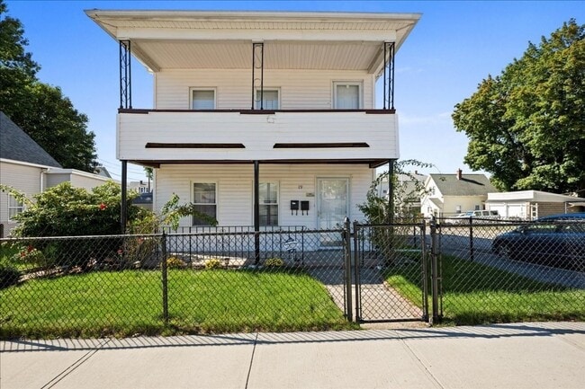 Primary Photo - 19 Orient St