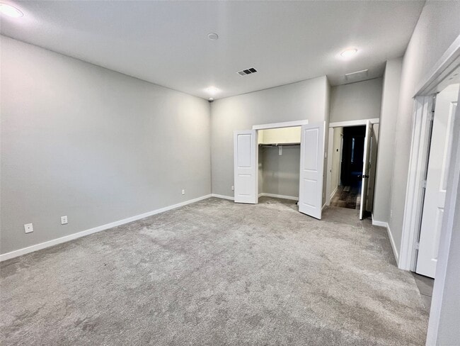 Building Photo - 6712 Parker Oaks Ln