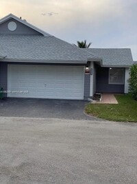 Building Photo - 10304 SW 139th Pl