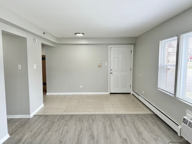 Building Photo - 8635 84th Ct