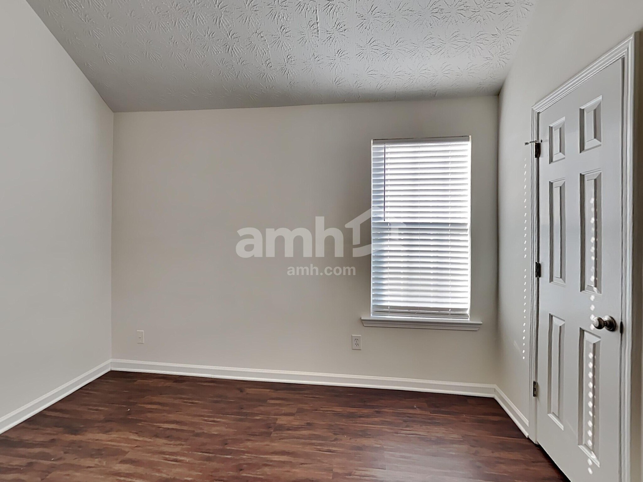 Building Photo - 750 Compton Ln