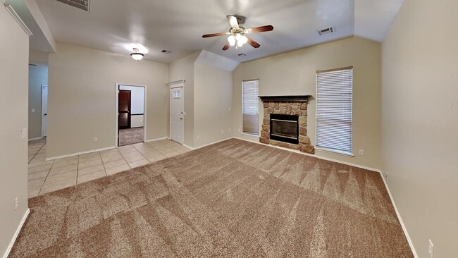 Building Photo - 3 Bedroom in Edmond