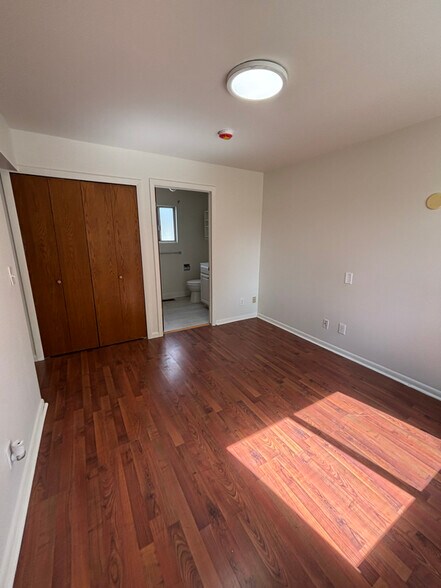 Building Photo - 233 N 900 W