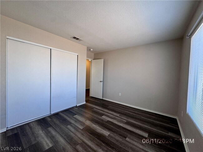 Building Photo - 222 Quailbush Dr