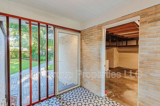 Building Photo - 1203 Easton Dr